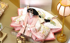 平安道翠作 三五親王 金彩刺繍 「雪輪に色々桜」