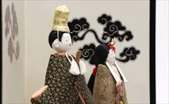 �֡�