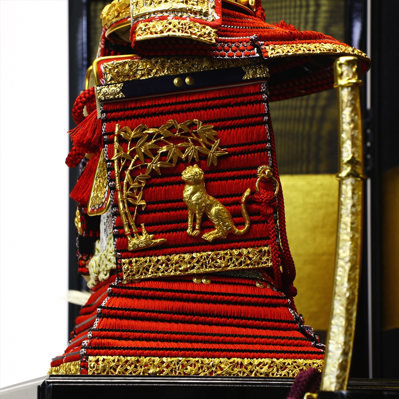 鎧飾り 五分之一 国宝模写 竹虎雀飾 赤糸威大鎧「赤瑠璃に虎の背」