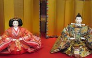 日本のお土産　雛人形
