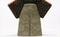 �֡�